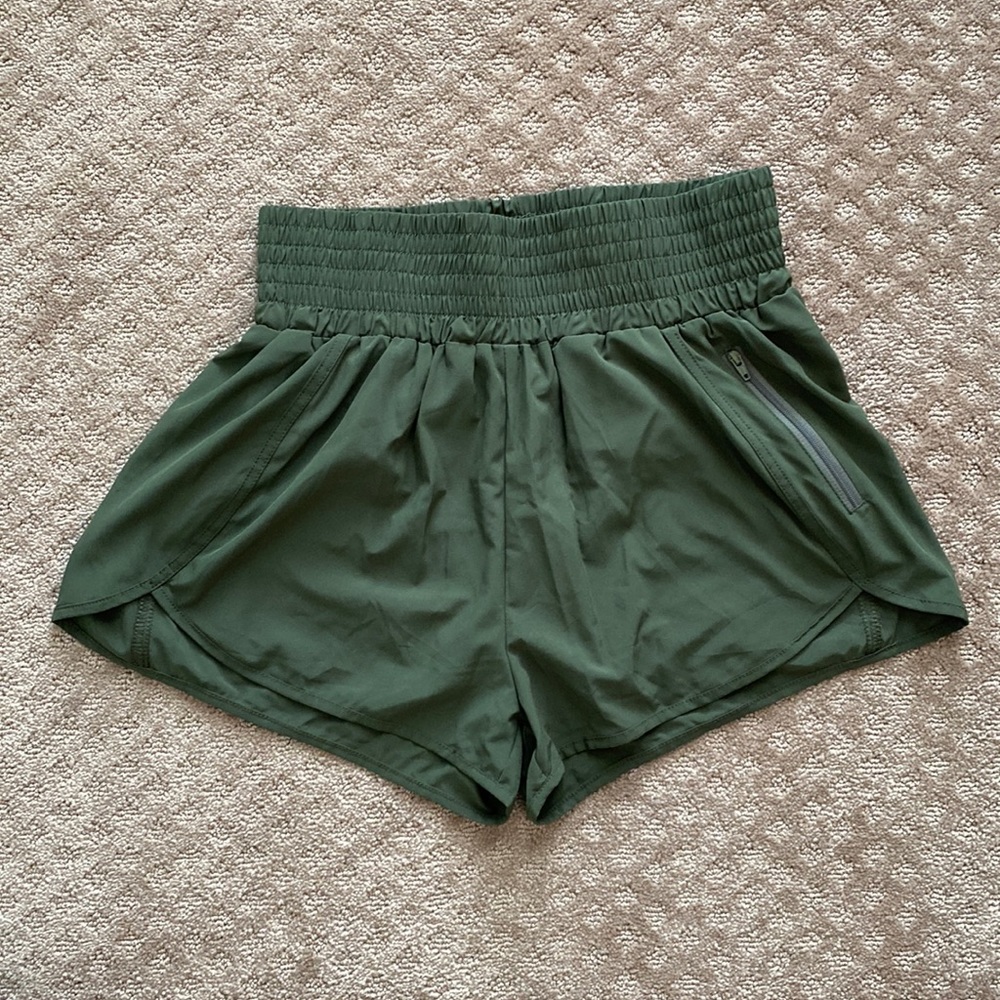 Dupe Lululemon shorts L